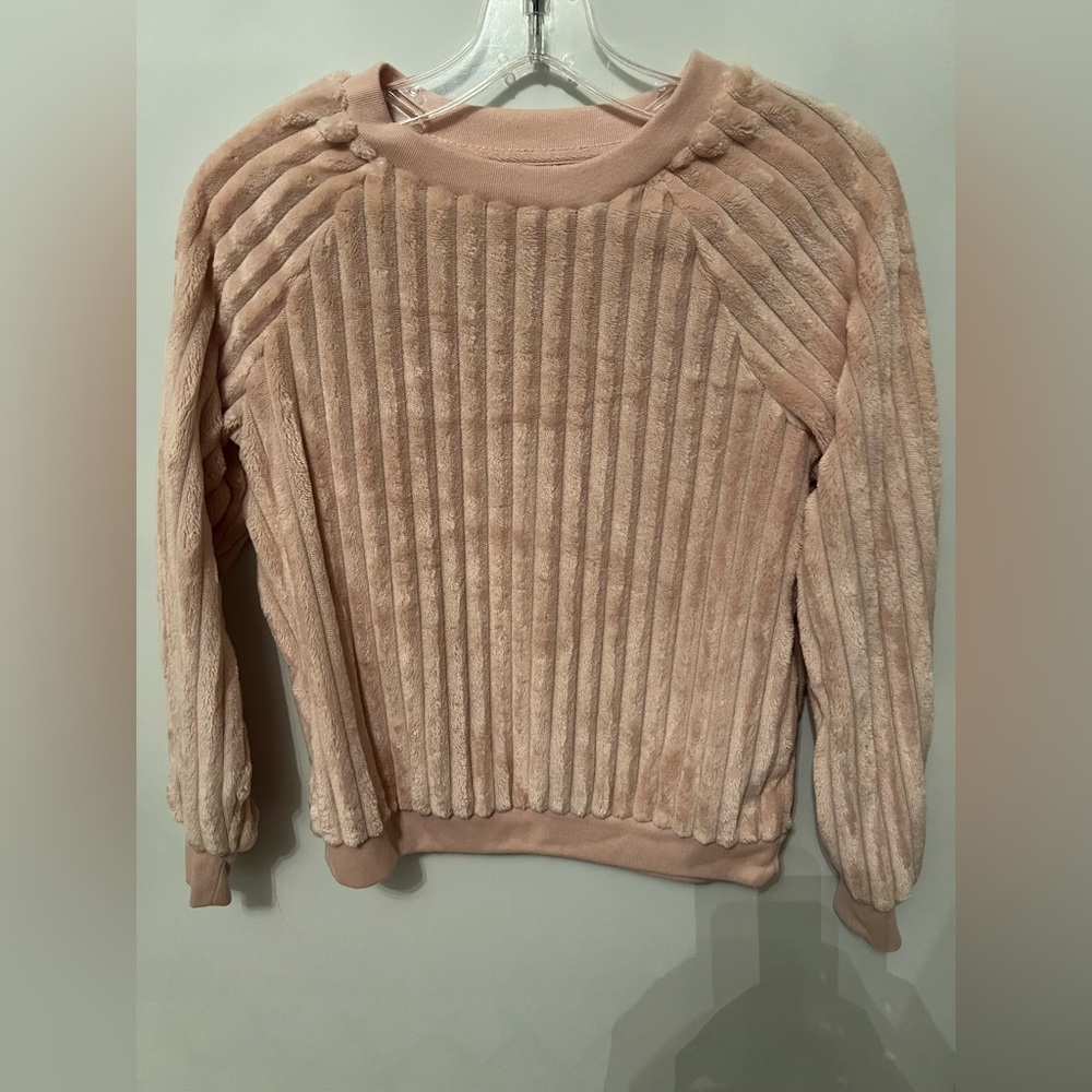 No boundries below style sweater in pink